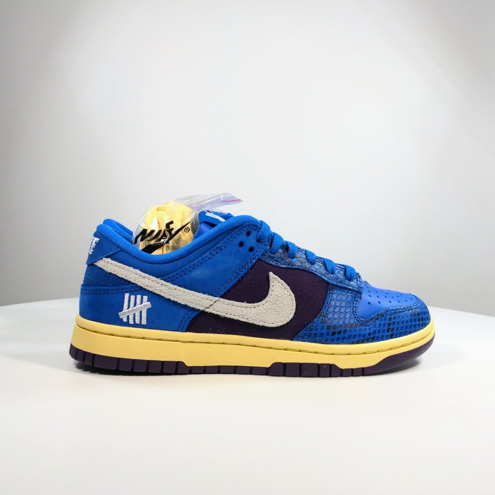 UNDEFEATED X DUNK LOW SP '5 ON IT'